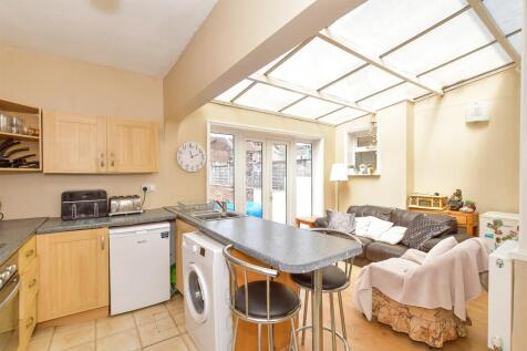 Kitchen/ Breakfast Room