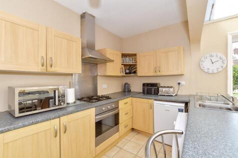 Kitchen/ Breakfast Room