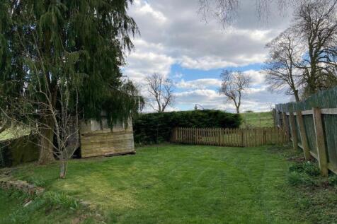 4 Main Street Garden 2.jpg