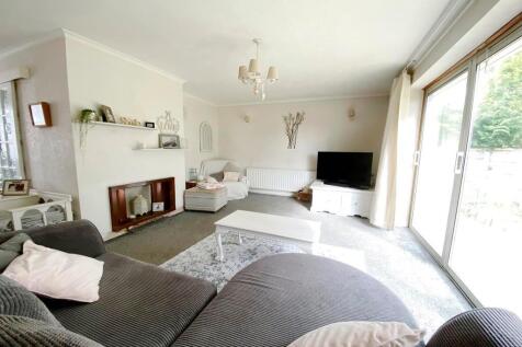 Lounge/Dining Rm