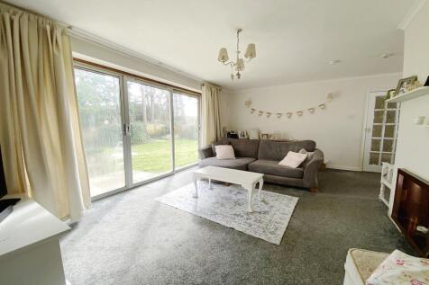 Lounge/Dining Rm