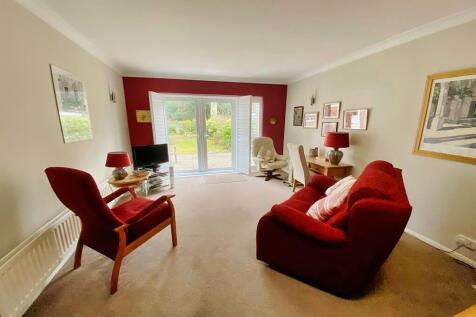 Lounge/Dining Rm