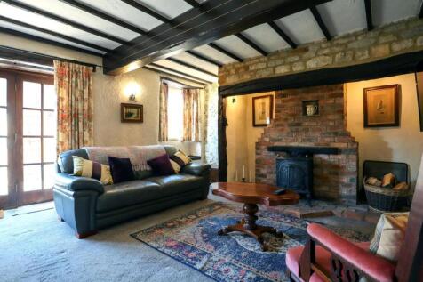 Sitting room (2).jpg