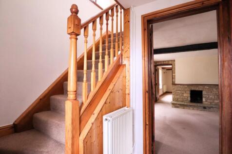 Entrance hallway.jpg