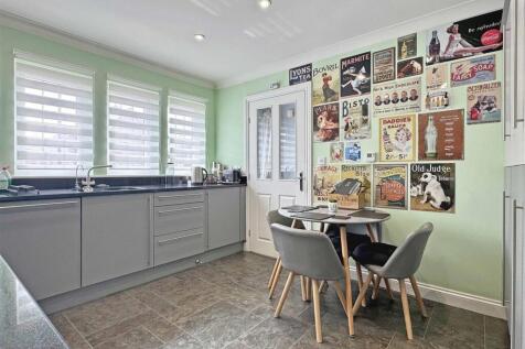 Kitchen Breakfast Room.jpg