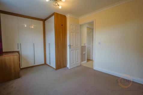 4 mallard close -12.jpg