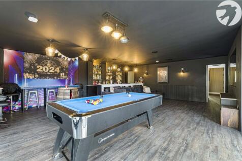 Socail Area / Bar