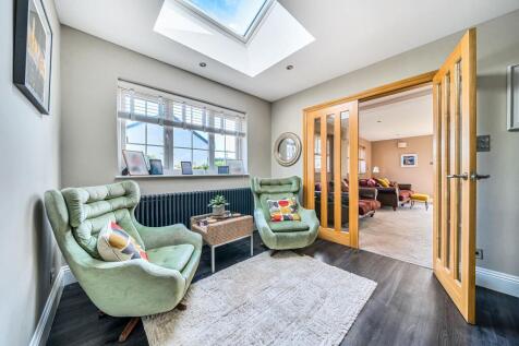 Seating area - kitchen