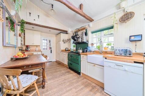 10-681fbcbec8b42-1289389-ARW-10 .jpg