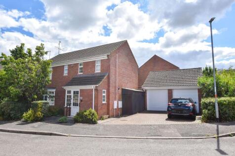 27 Sandringham Close