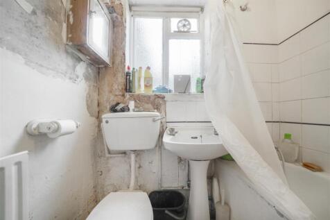 Bathroom combined W.c