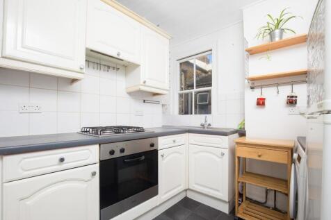 Fitted separate kitchen