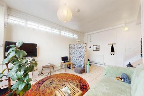 Open plan Living/dining area