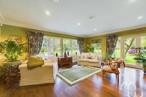 Eden House Lounge