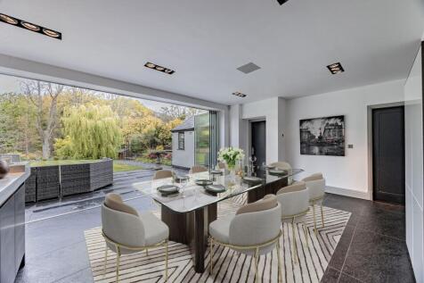Virtually staged Dining Area