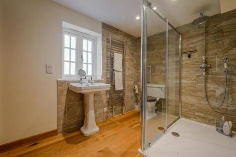 En-Suite (2)