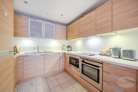 001df93e-5d72-4a9...