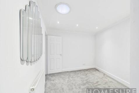 Dressing room/Office