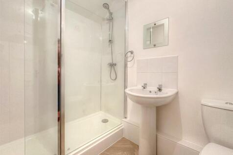 SHOWER ROOM/W.C.