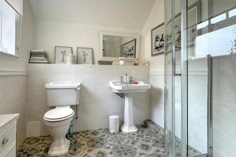 SHOWER ROOM/WC
