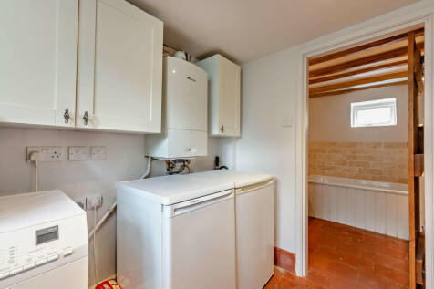8603008-interior0...