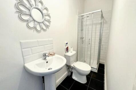 Guest WC/Shower Room