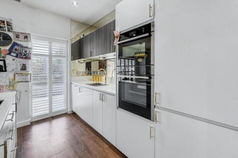 Open Plan Kitchen / Diner / Lounge Area