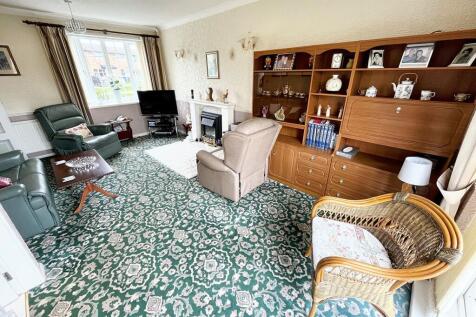 Sunshine Lounge Dining Room