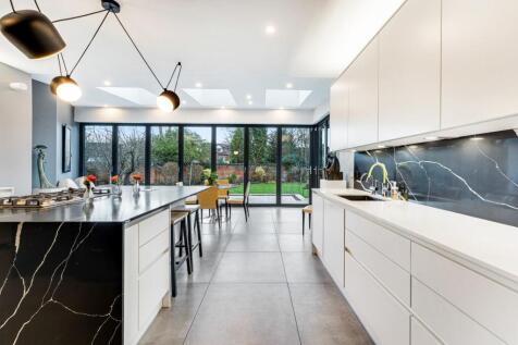 Kitchen / Breakfast Room