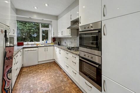 Kitchen / Breakfast Room