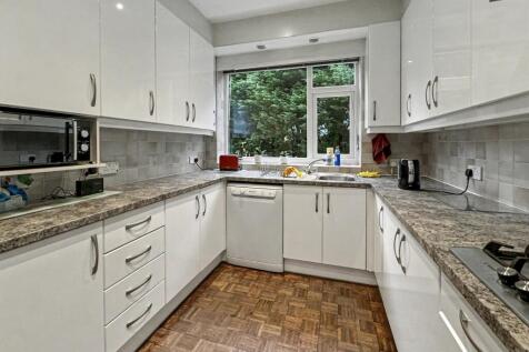 Kitchen / Breakfast Room