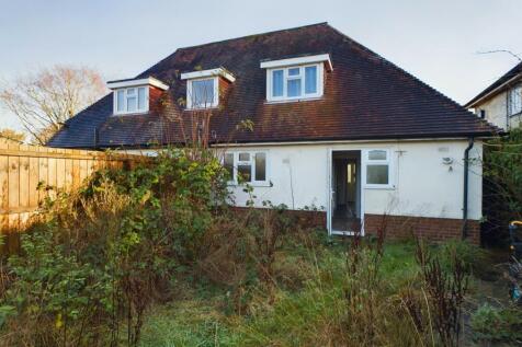 CAM02519G0-PR0047-STILL010