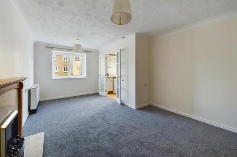 CAM02545G0-PR0139-STILL005