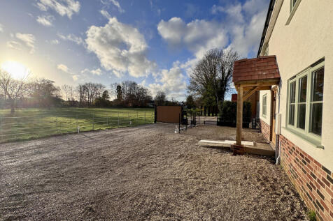 20251202_141624149_iOS