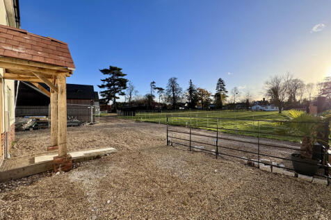 20251202_141659705_iOS