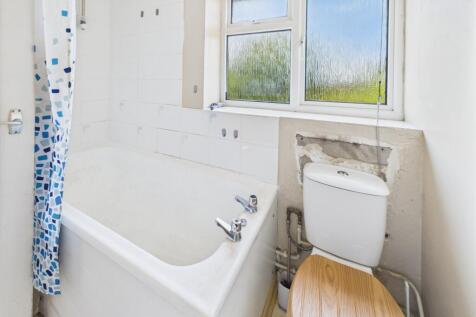 CAM02519G0-PR0308-STILL014