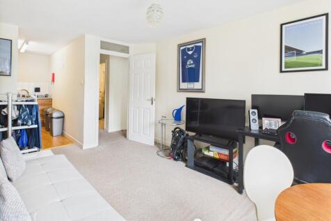 CAM02545G0-PR0454-STILL003