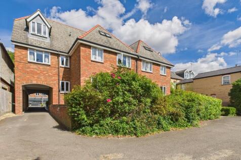 CAM02545G0-PR0477-STILL001