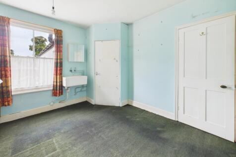 CAM02545G0-PR0452-STILL016