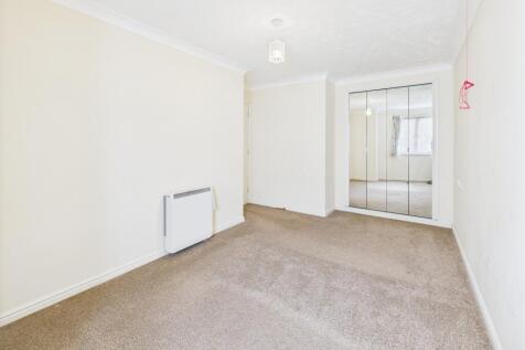 CAM02545G0-PR0466-STILL002