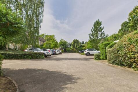 CAM02545G0-PR0466-STILL009