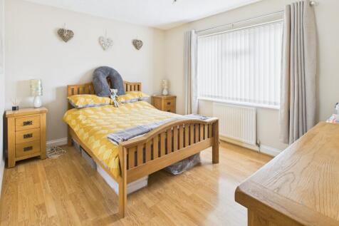 CAM02519G0-PR0325-STILL002