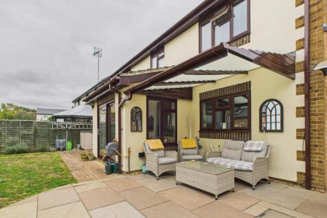 CAM02519G0-PR0325-STILL025