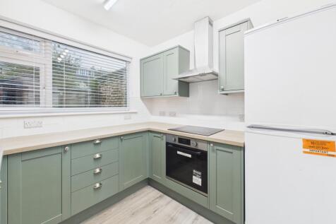 CAM02545G0-PR0533-STILL003