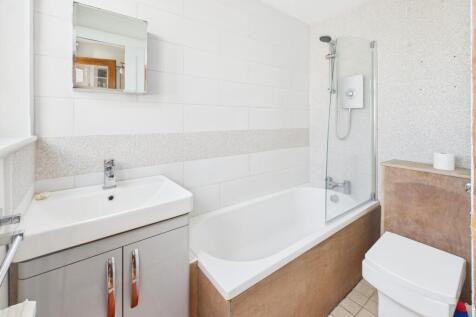 CAM02519G0-PR0336-STILL017