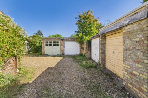 CAM02519G0-PR0336-STILL001