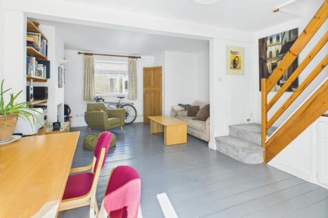 CAM02545G0-PR0467-STILL004