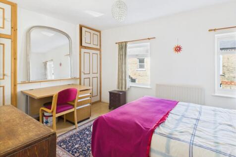 CAM02545G0-PR0467-STILL011