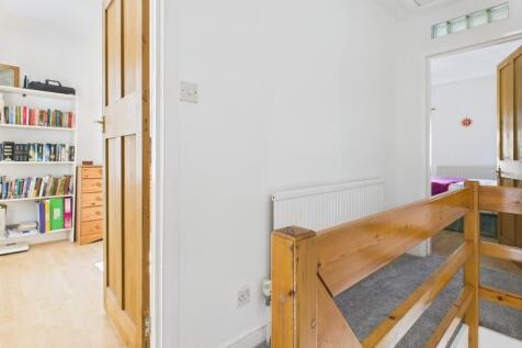 CAM02545G0-PR0467-STILL008