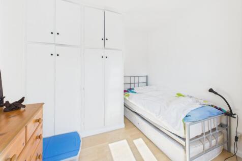 CAM02545G0-PR0467-STILL010